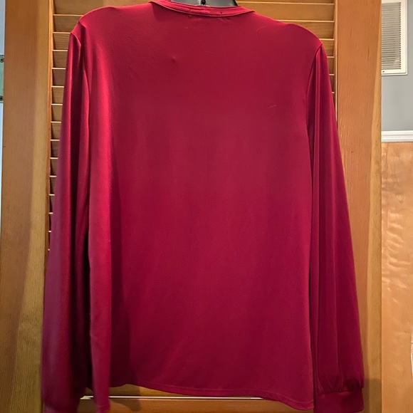 Red Banana Republic Long Sleeve Top. Size Medium. - Picture 3 of 4